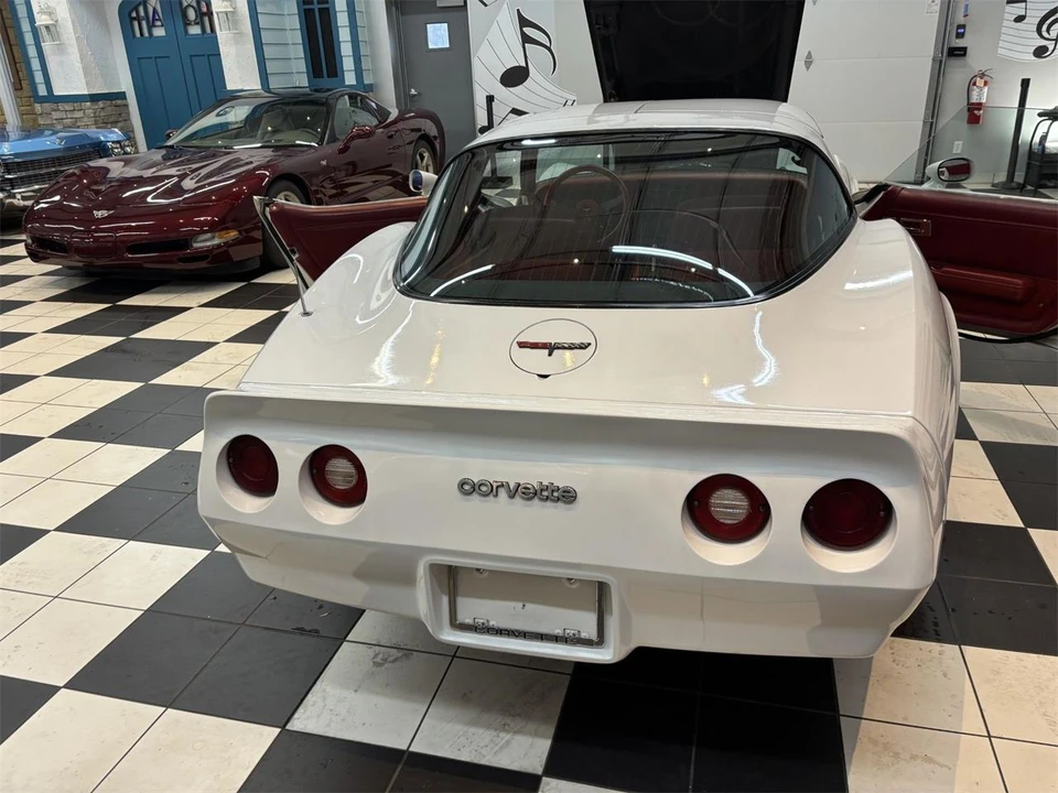 1981 Chevrolet Corvette C3 - Image 15 of 31