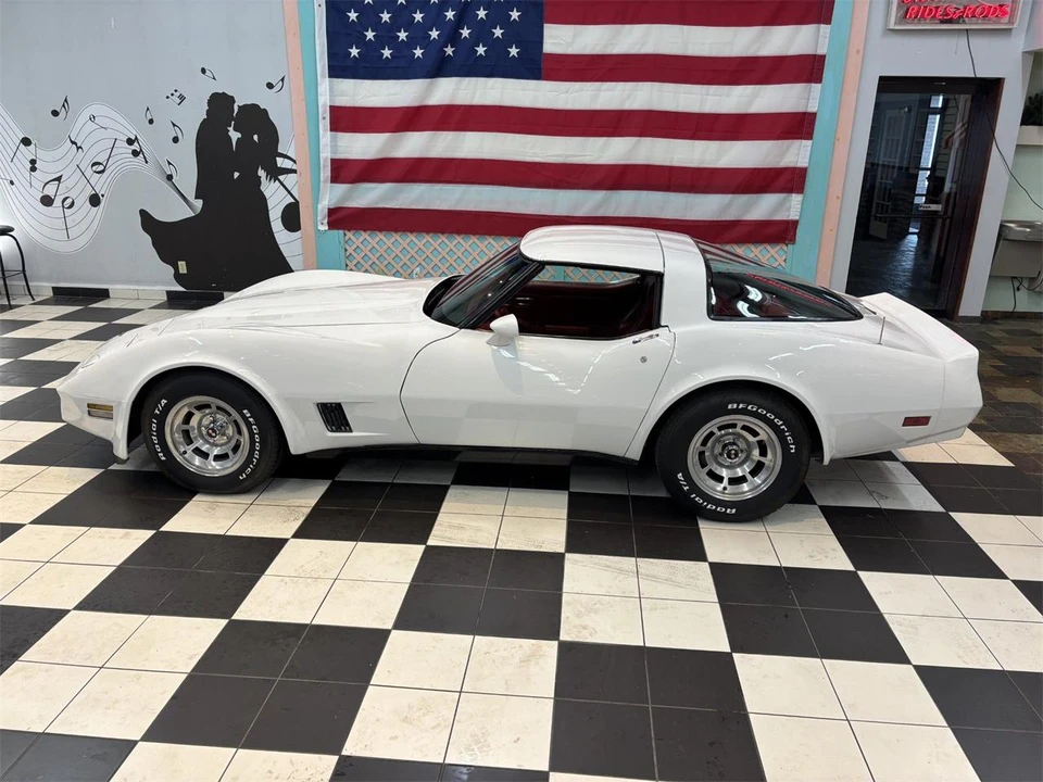 1981 Chevrolet Corvette C3 - Image 2 of 31