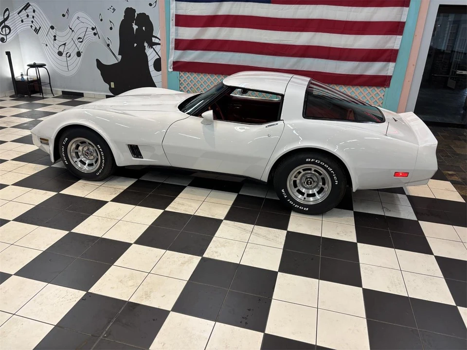 1981 Chevrolet Corvette C3 - Image 8 of 31
