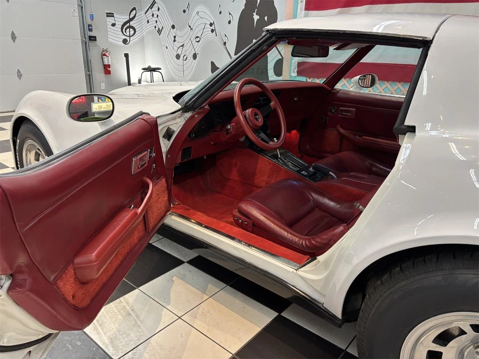 1981 Chevrolet Corvette C3 - Image 26 of 31