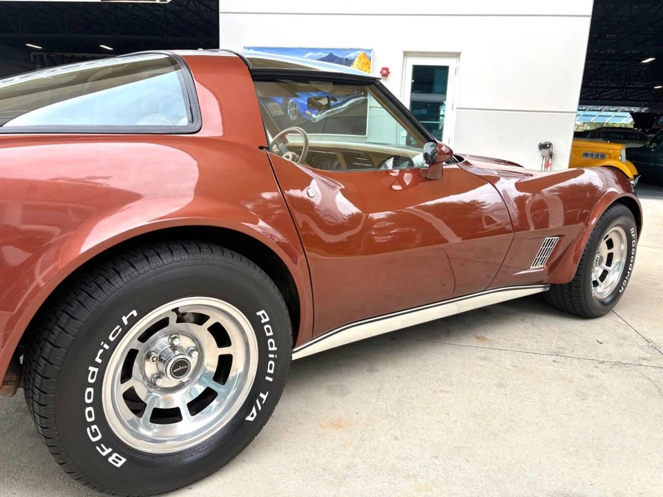 1981 Chevrolet Corvette C3 - Image 17 of 31