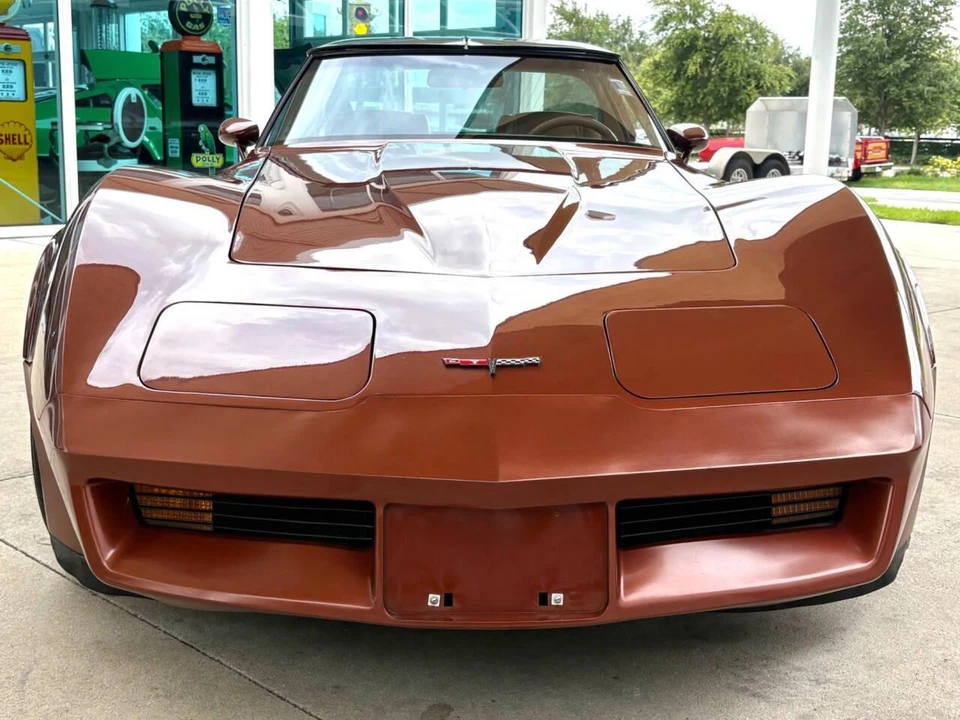 1981 Chevrolet Corvette C3 - Image 2 of 31