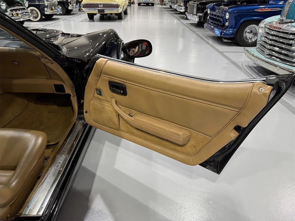 1981 Chevrolet Corvette C3 - Image 23 of 31