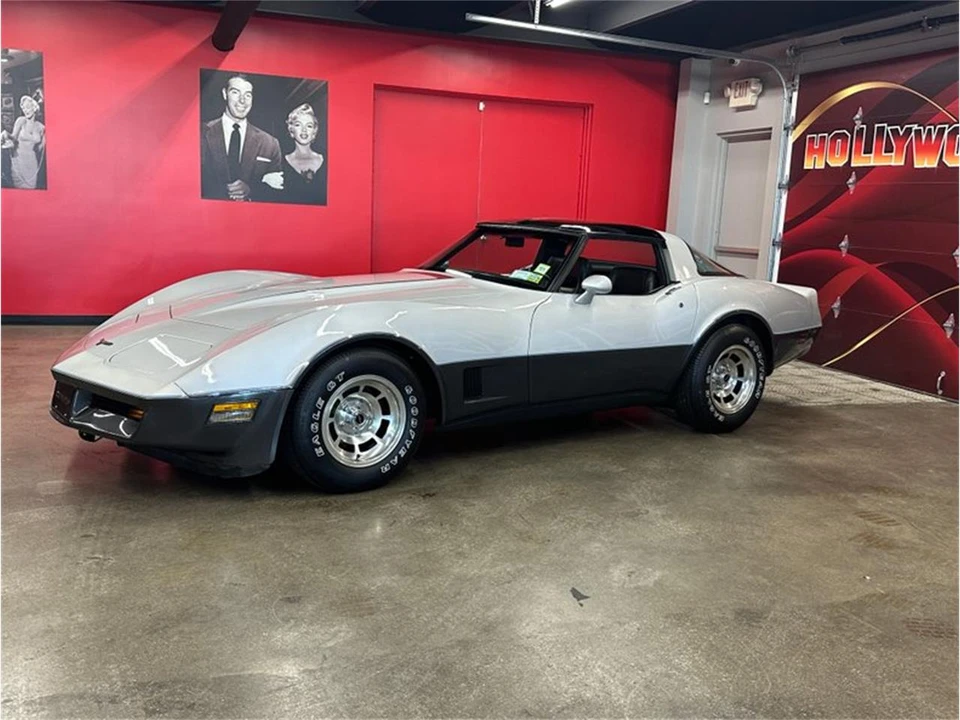 1981 Chevrolet Corvette C3 - Image 2 of 31