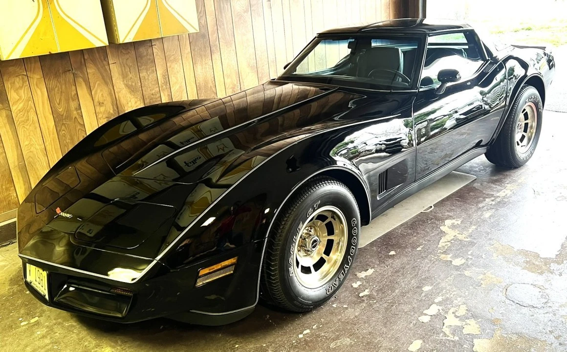 1981 Chevrolet Corvette C3 - Image 2 of 31