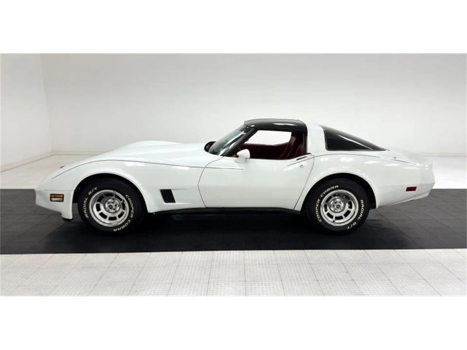 1981 Chevrolet Corvette C3 - Image 2 of 31
