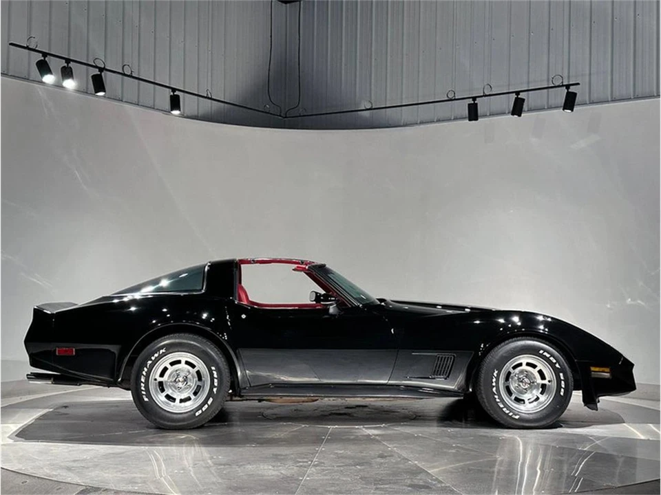 1981 Chevrolet Corvette C3 - Image 18 of 31