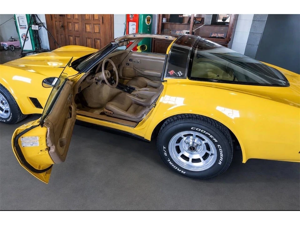1981 Chevrolet Corvette C3 - Image 20 of 31