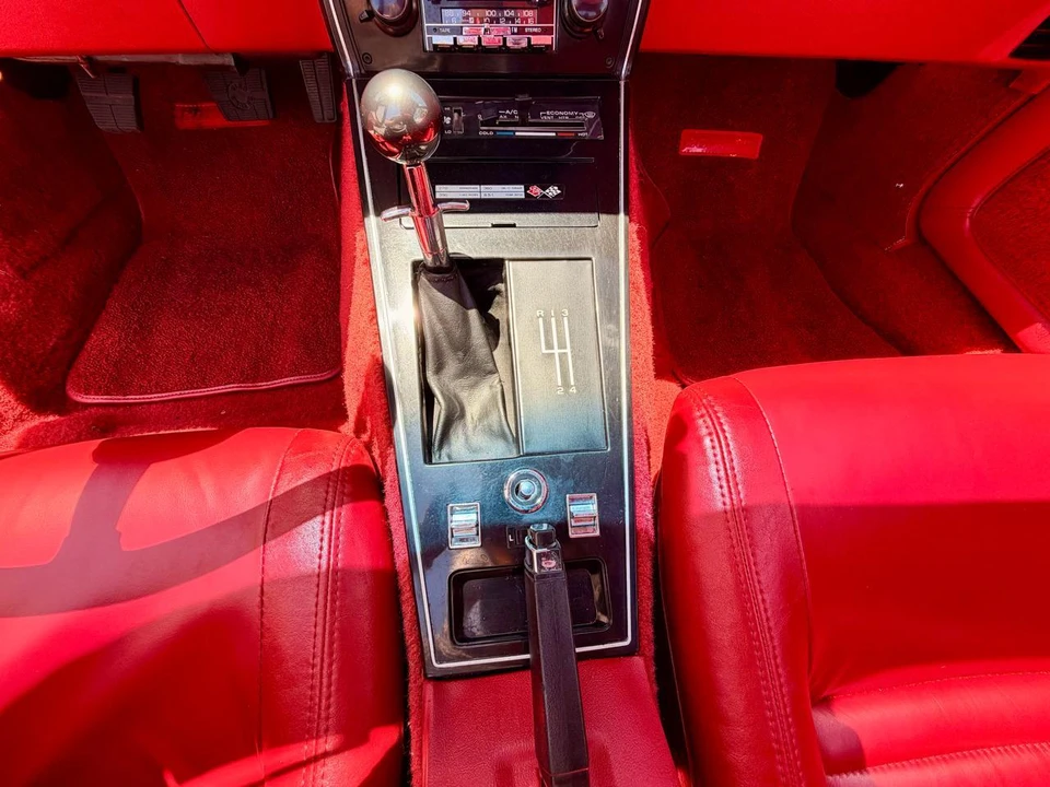 1981 Chevrolet Corvette C3 - Image 14 of 31