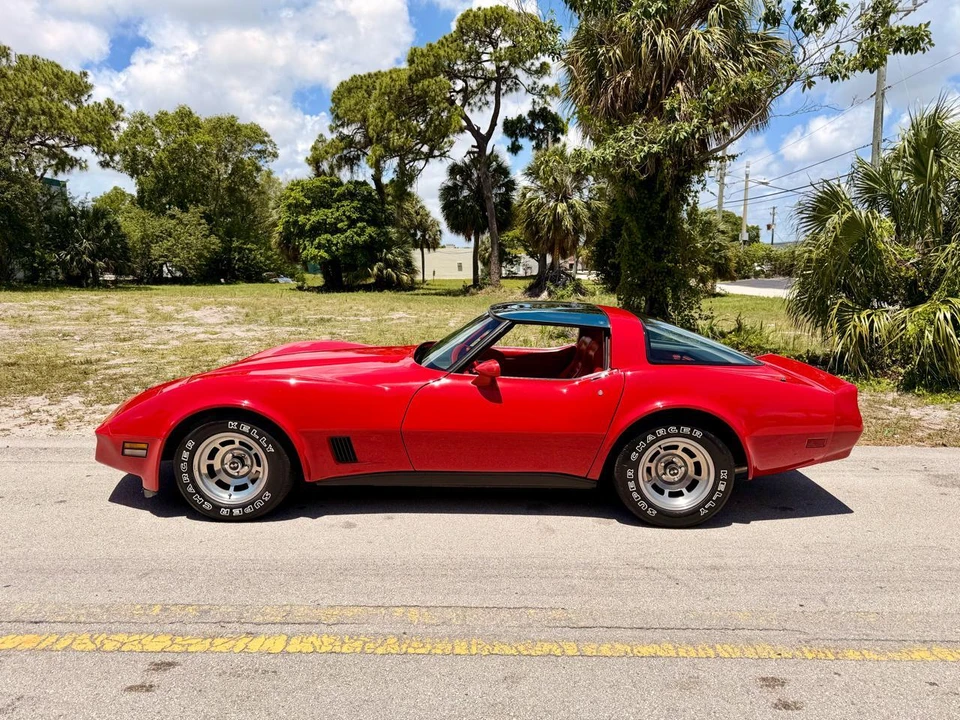 1981 Chevrolet Corvette C3 - Image 2 of 31