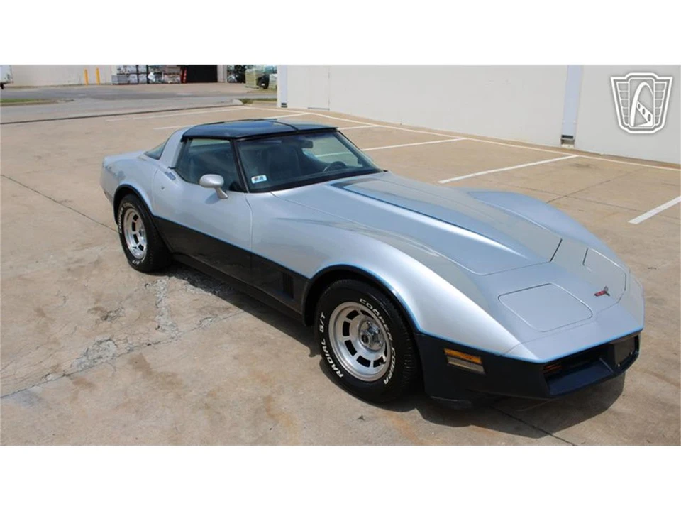 1981 Chevrolet Corvette C3 - Image 2 of 31