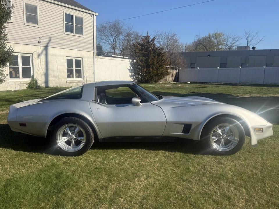 1981 Chevrolet Corvette - Image 5 of 30