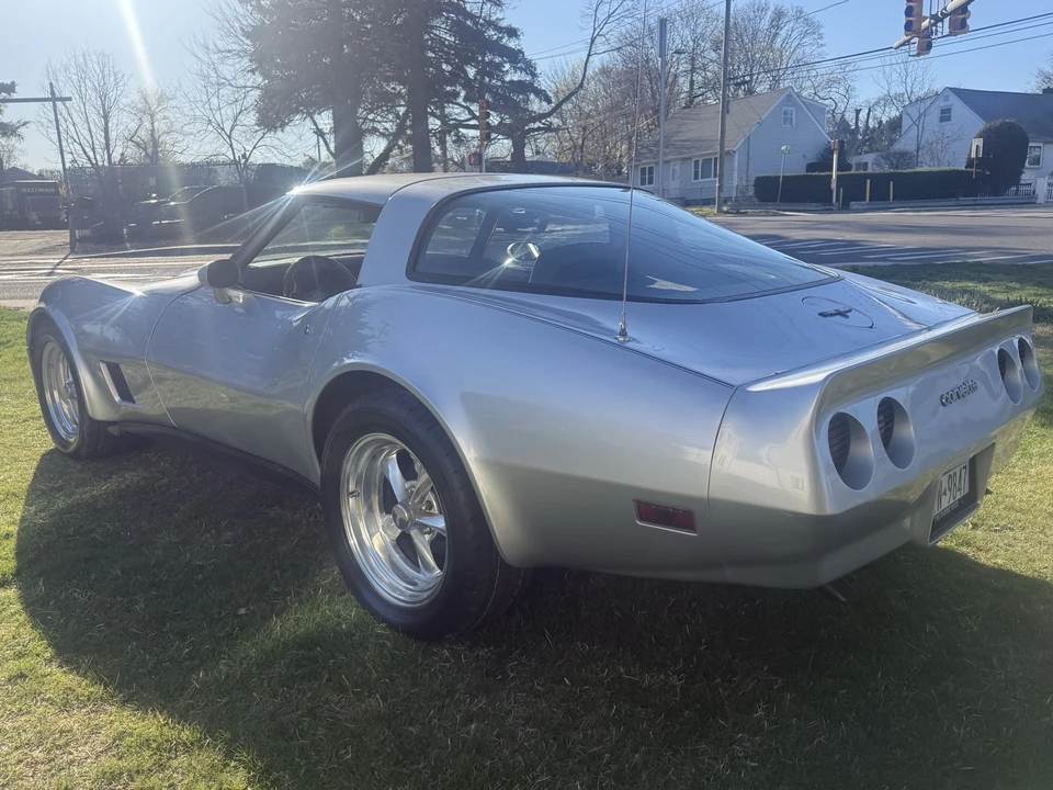 1981 Chevrolet Corvette - Image 8 of 30