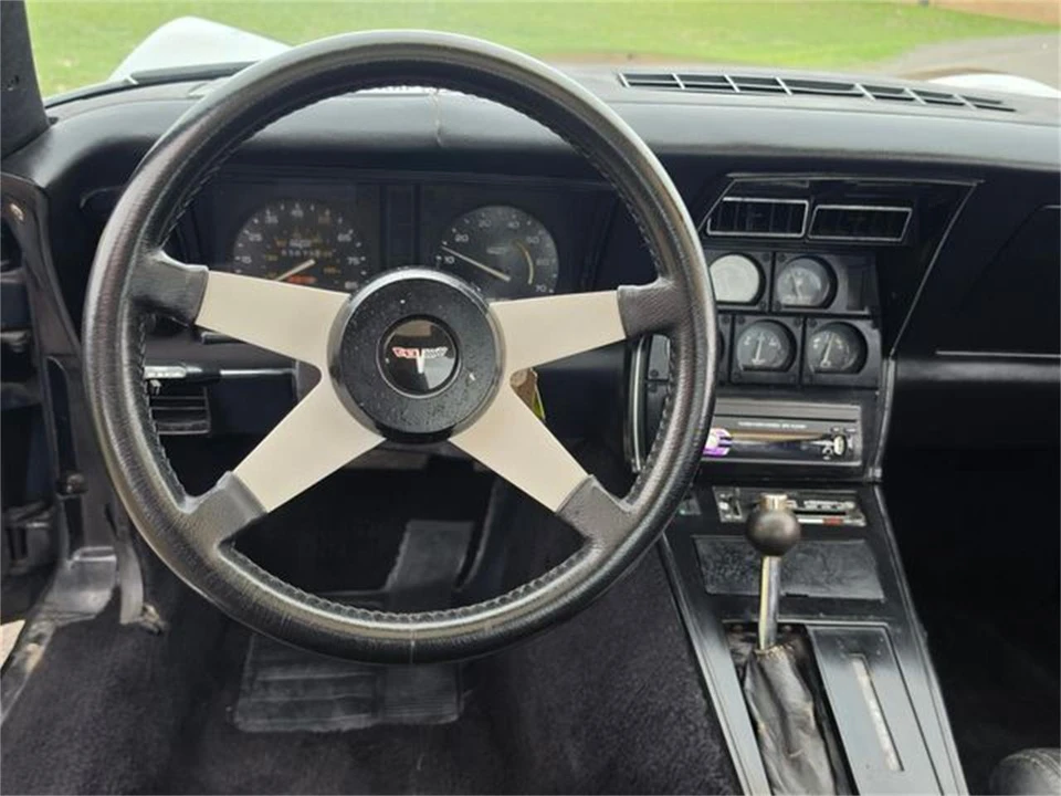 1981 Chevrolet Corvette C3 - Image 17 of 31