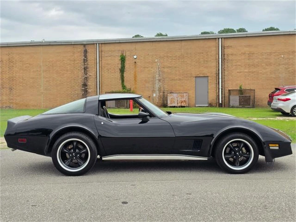 1981 Chevrolet Corvette C3 - Image 6 of 31