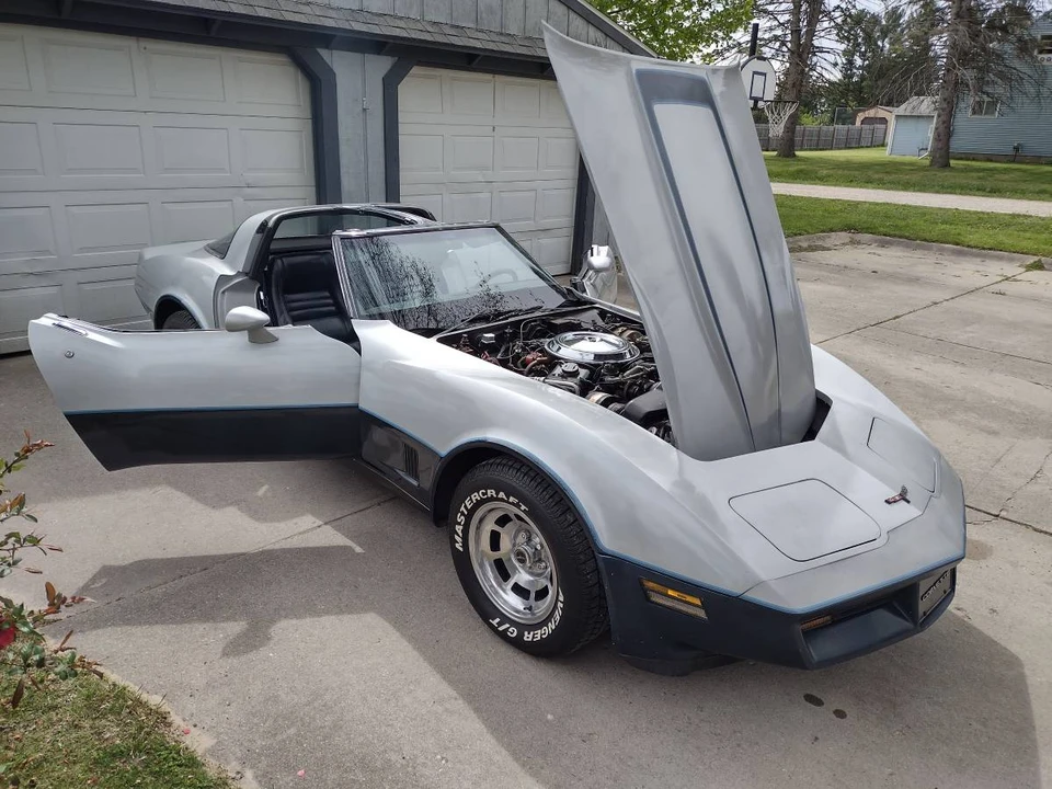 1981 Chevrolet Corvette C3 - Image 16 of 24