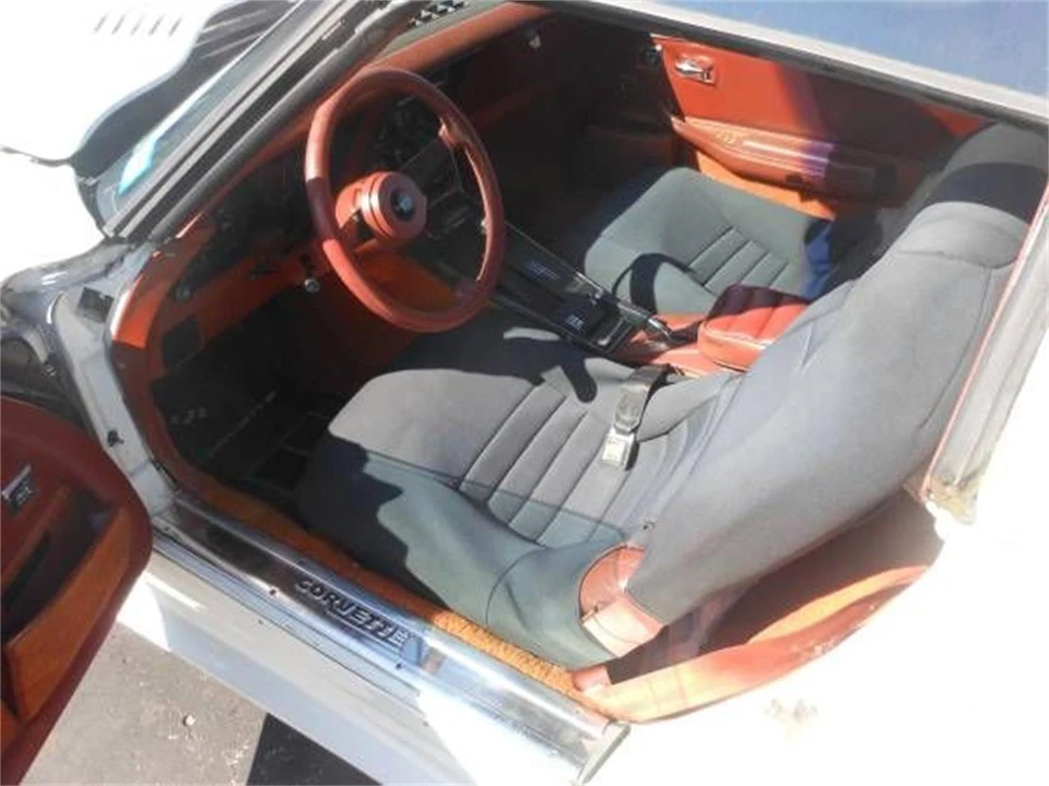 1981 Chevrolet Corvette C3 - Image 10 of 17