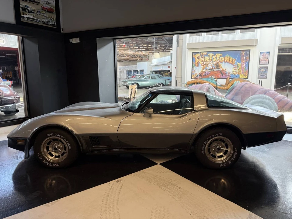 1981 Chevrolet Corvette C3 - Image 2 of 26