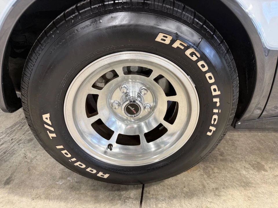 1981 Chevrolet Corvette C3 - Image 14 of 31