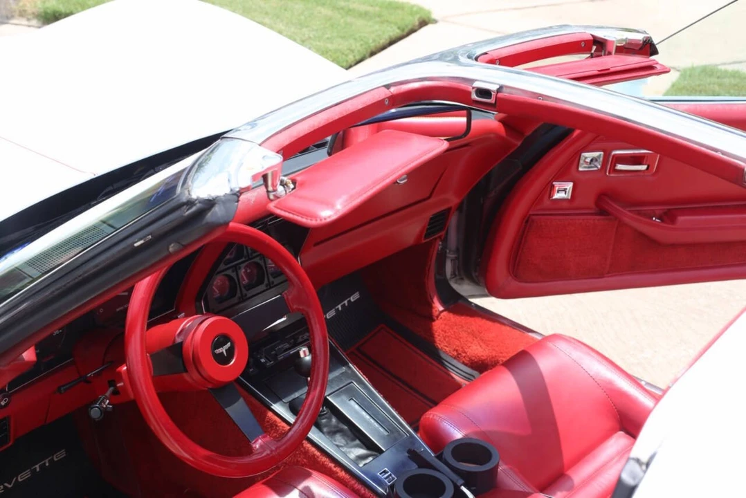 1981 Chevrolet Corvette C3 - Image 9 of 14