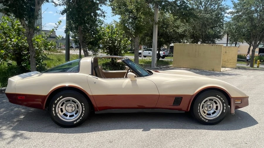 1981 Chevrolet Corvette C3 - Image 2 of 11