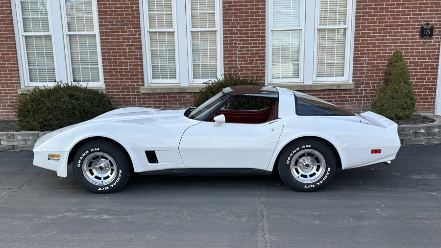 1981 Chevrolet Corvette C3 - Image 2 of 10
