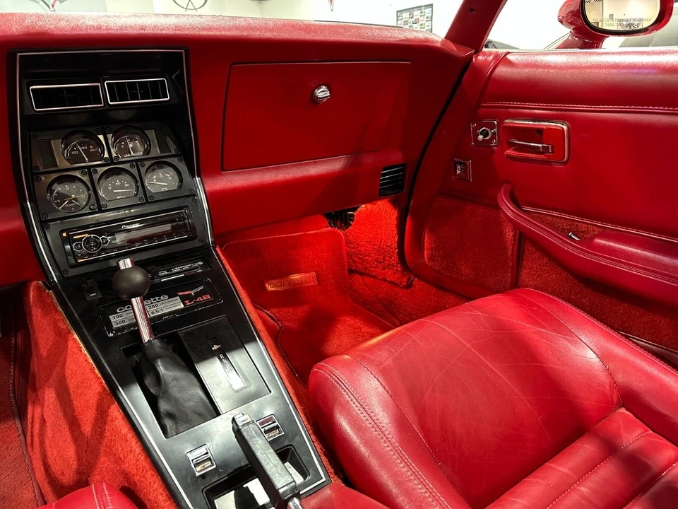 1981 Chevrolet Corvette C3 - Image 13 of 16