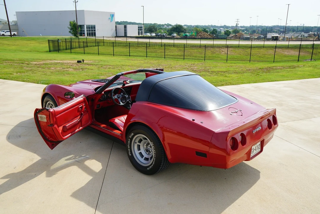 1981 Chevrolet Corvette C3 - Image 10 of 31