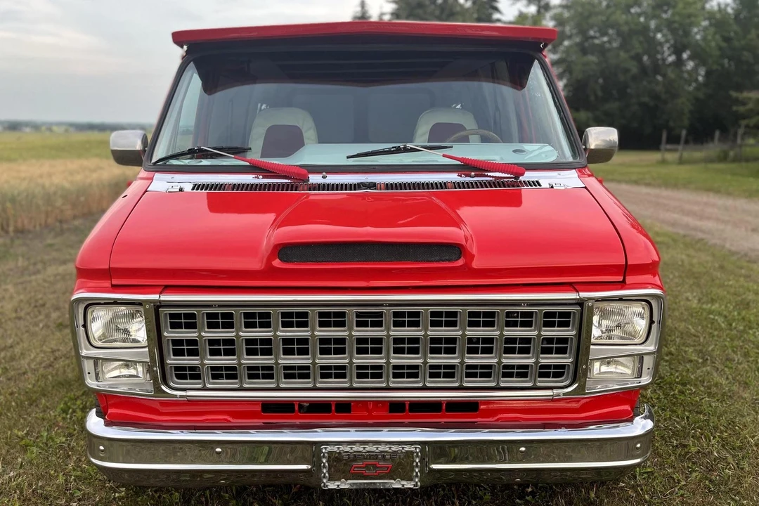 1981 Chevrolet G-Series Van - Image 2 of 31