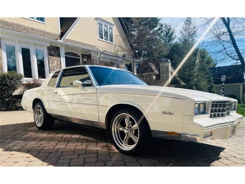 1981 Chevrolet Monte Carlo 4th Gen - Image 2 of 16