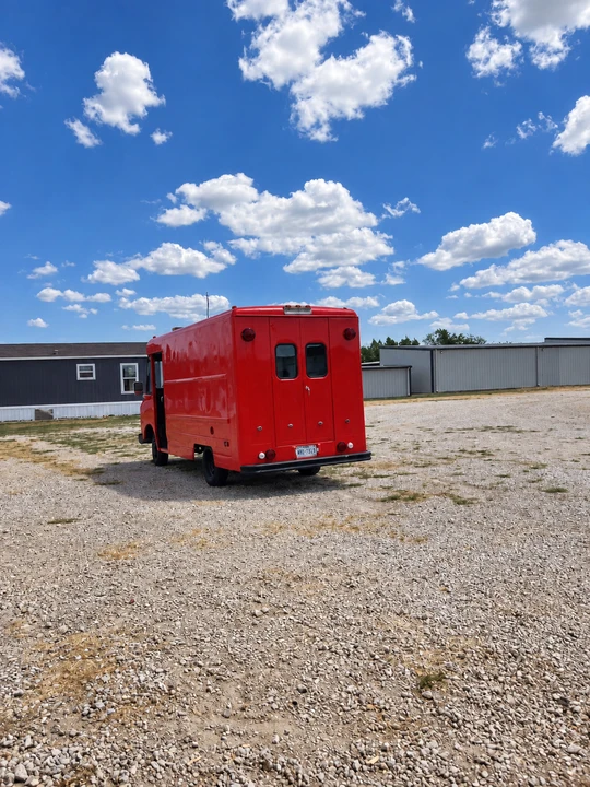 1981 Chevrolet G-Series Van - Image 2 of 20