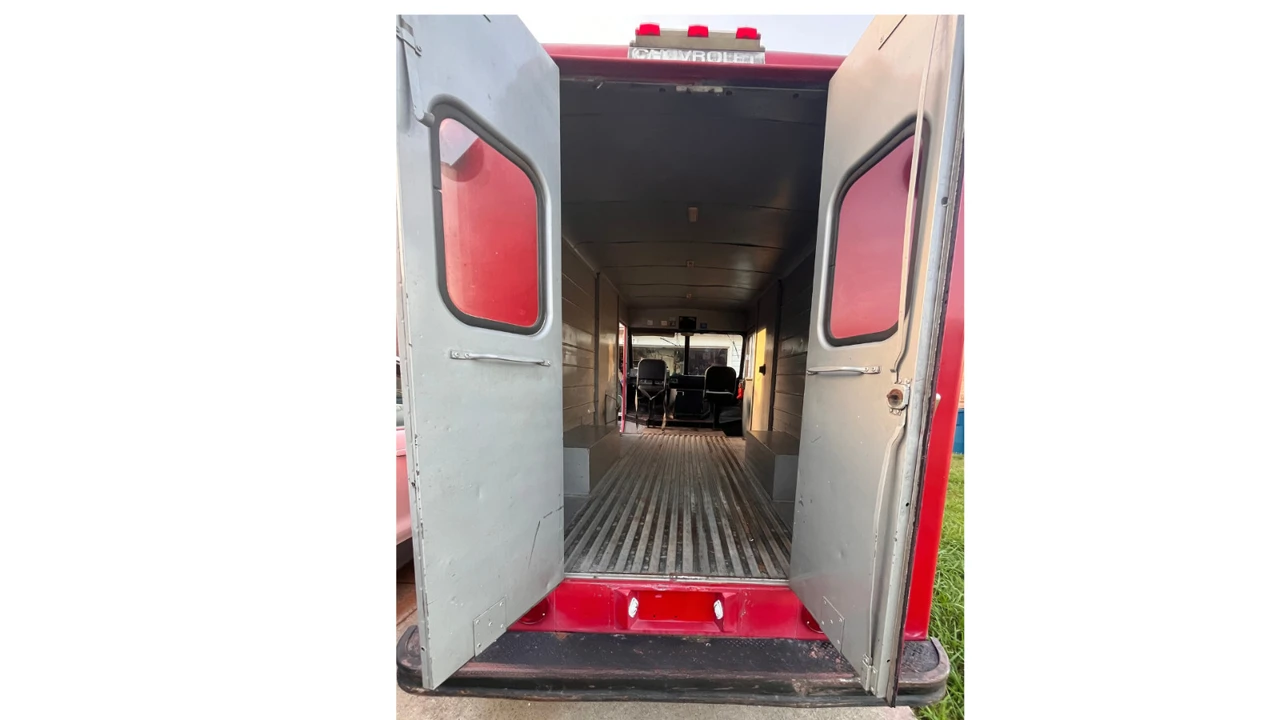 1981 Chevrolet G-Series Van - Image 22 of 31