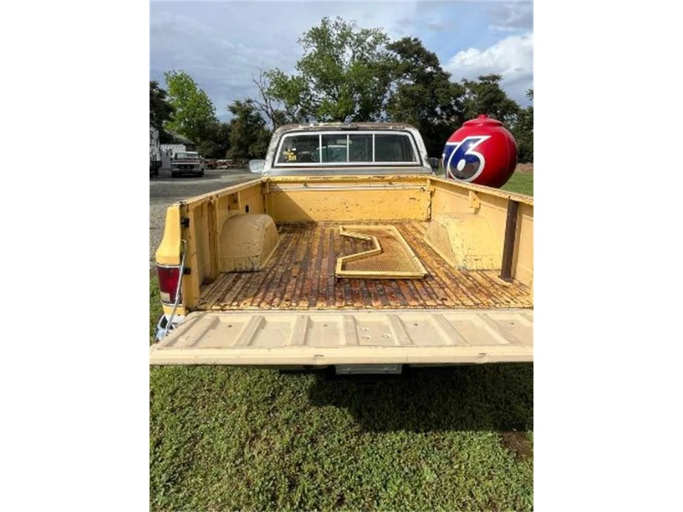 1981 Chevrolet Silverado - Image 3 of 17