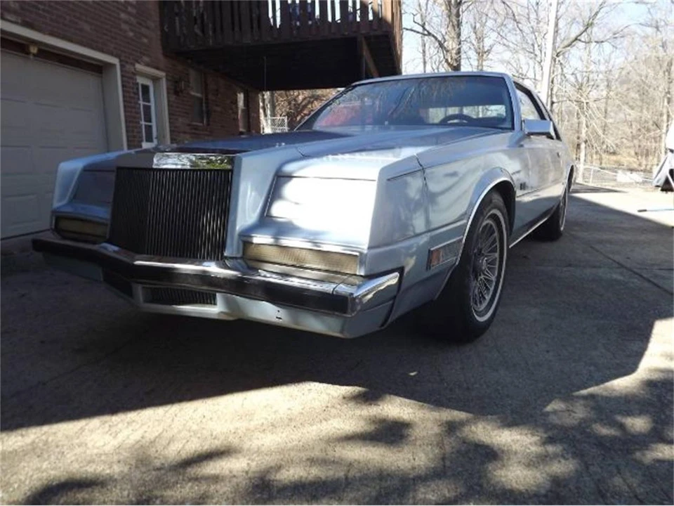 1981 Chrysler Imperial - Image 18 of 19