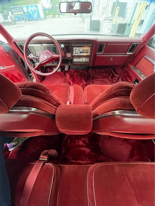 1981 Chrysler Imperial - Image 7 of 10