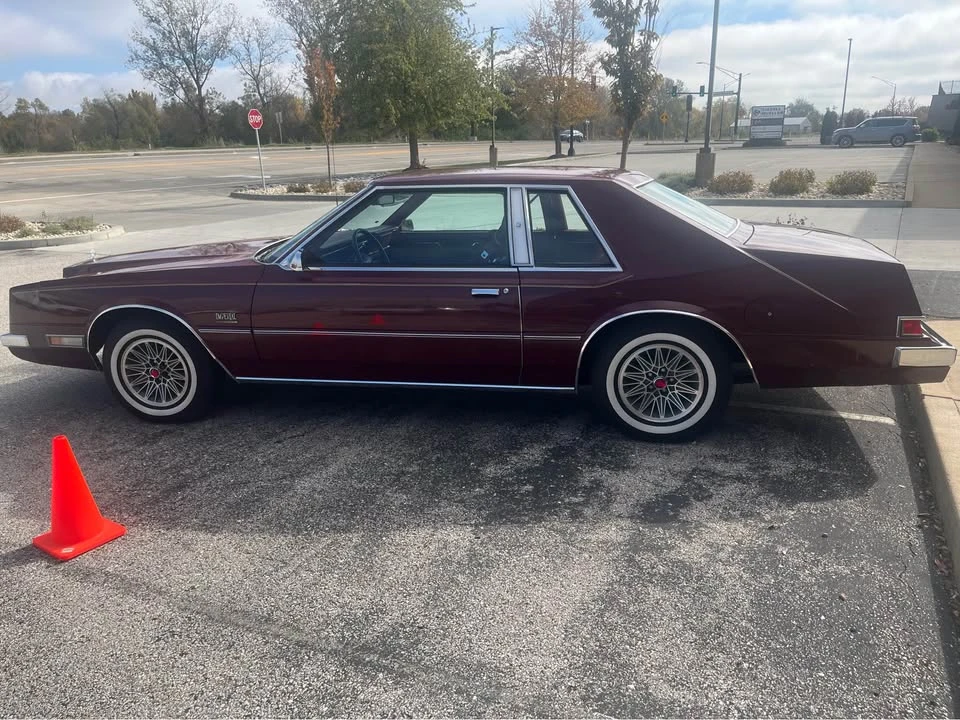 1981 Chrysler Imperial - Image 2 of 10