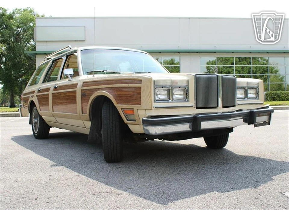1981 Chrysler LeBaron - Image 6 of 31
