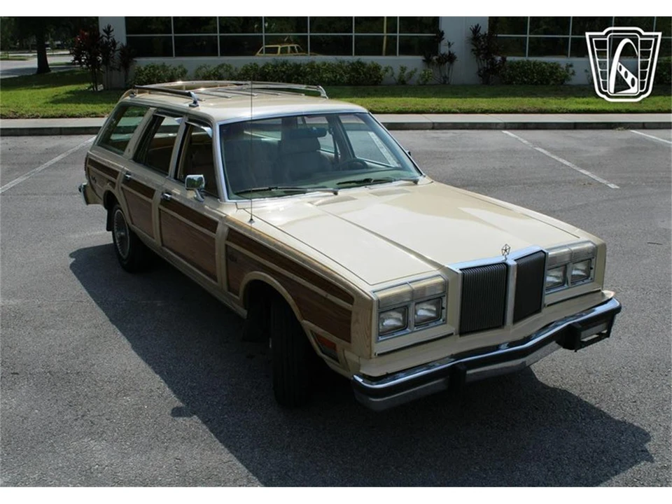 1981 Chrysler LeBaron - Image 8 of 31