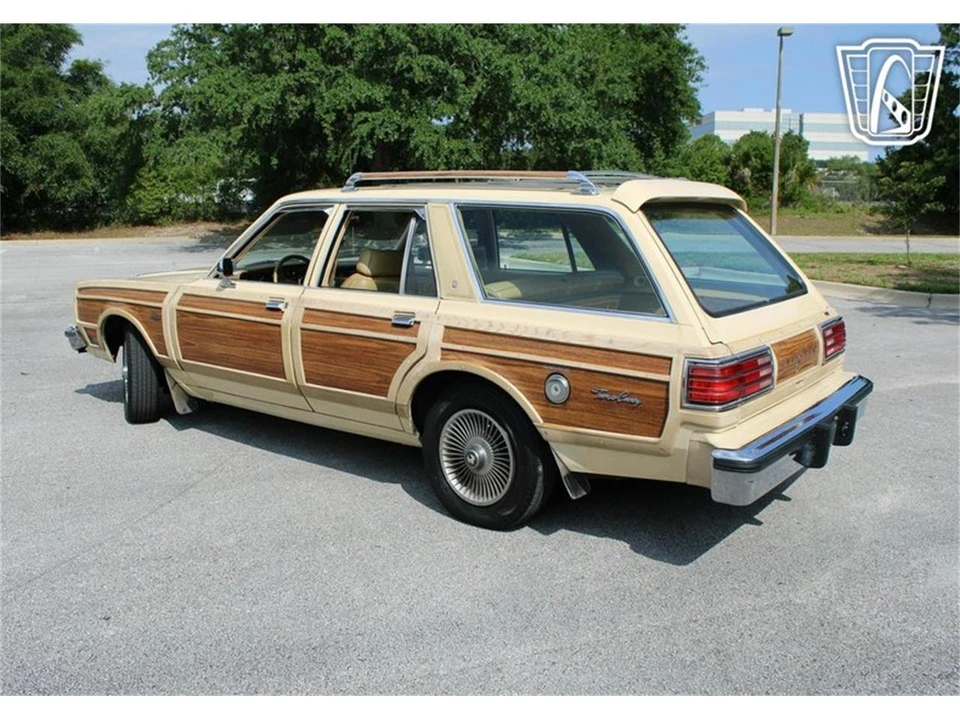 1981 Chrysler LeBaron - Image 13 of 31