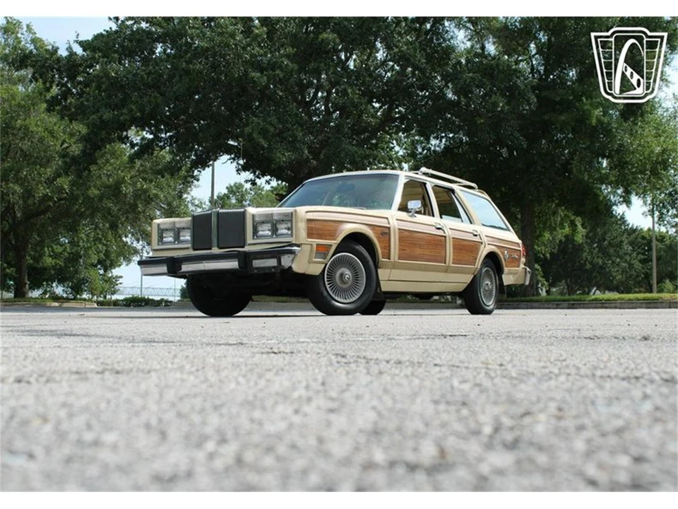 1981 Chrysler LeBaron - Image 3 of 31