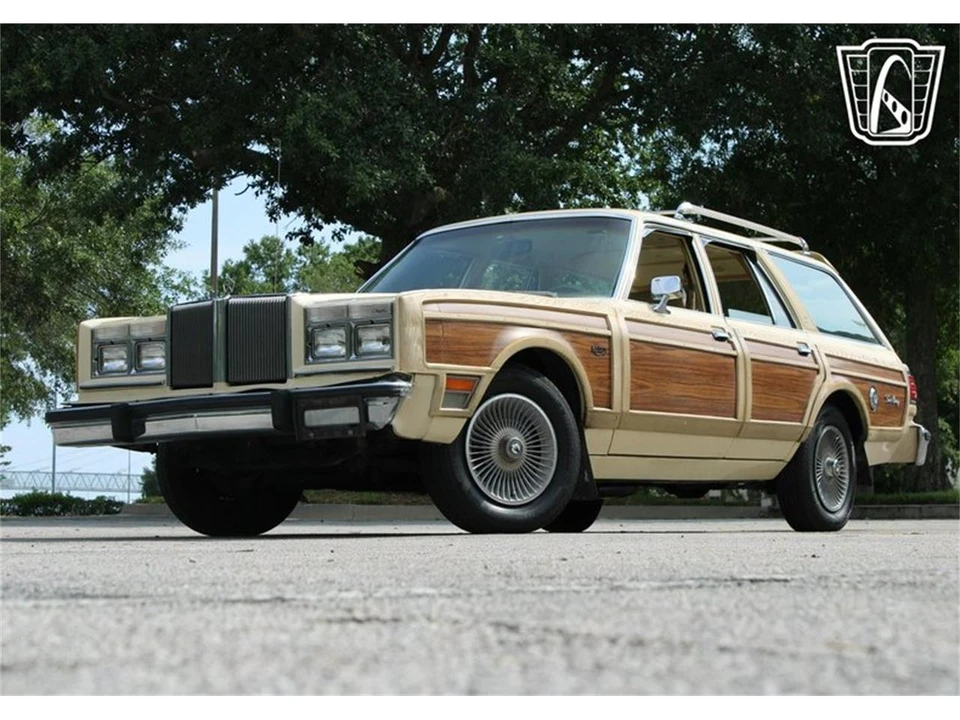 1981 Chrysler LeBaron - Image 4 of 31