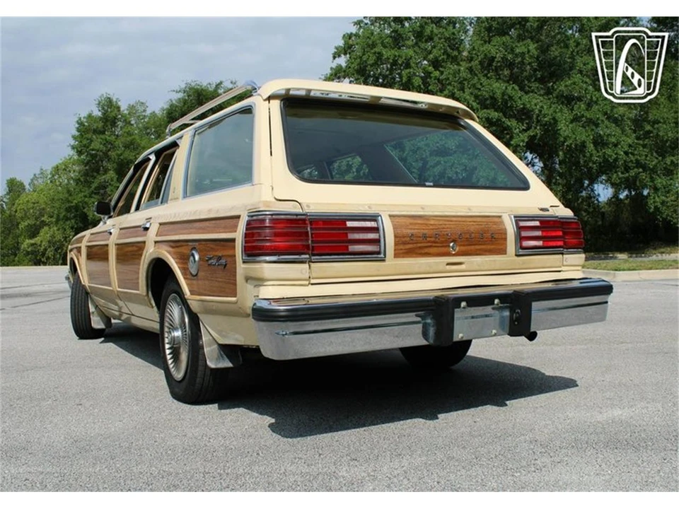 1981 Chrysler LeBaron - Image 15 of 31