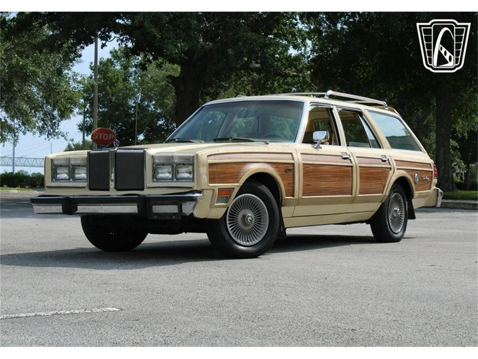 1981 Chrysler LeBaron - Image 5 of 31