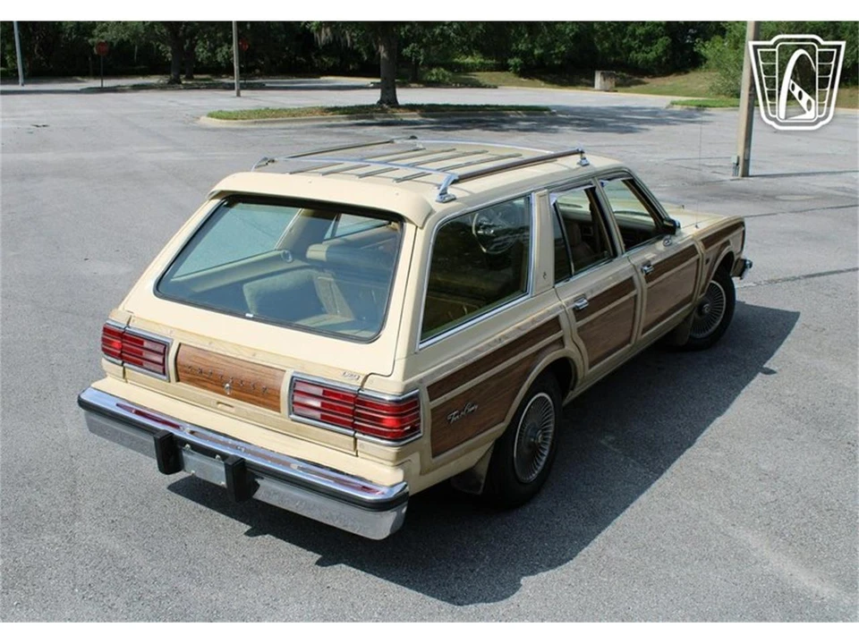 1981 Chrysler LeBaron - Image 20 of 31