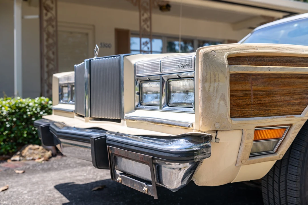 1981 Chrysler LeBaron - Image 26 of 31
