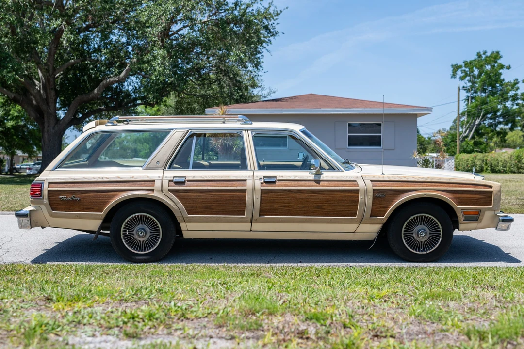 1981 Chrysler LeBaron - Image 5 of 31