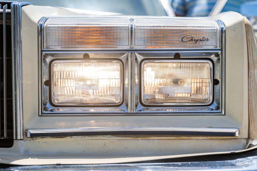 1981 Chrysler LeBaron - Image 12 of 31