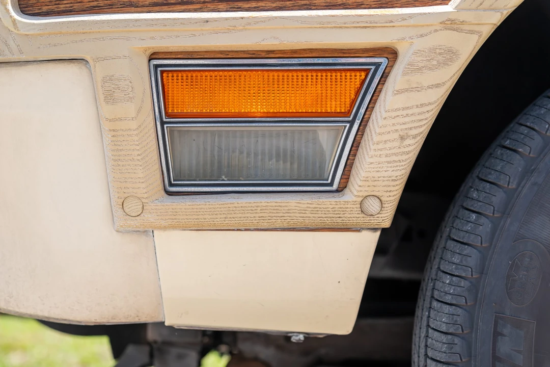 1981 Chrysler LeBaron - Image 15 of 31