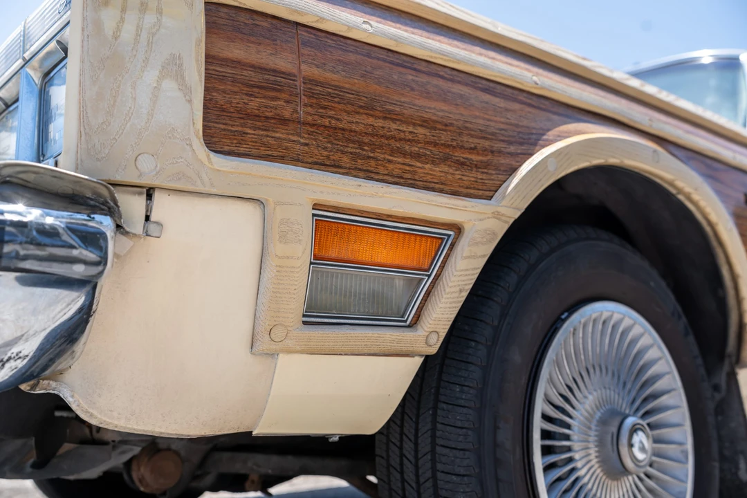 1981 Chrysler LeBaron - Image 22 of 31
