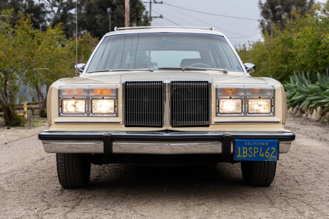 1981 Chrysler LeBaron - Image 4 of 31